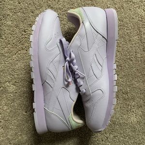 Lavender Reebok’s !